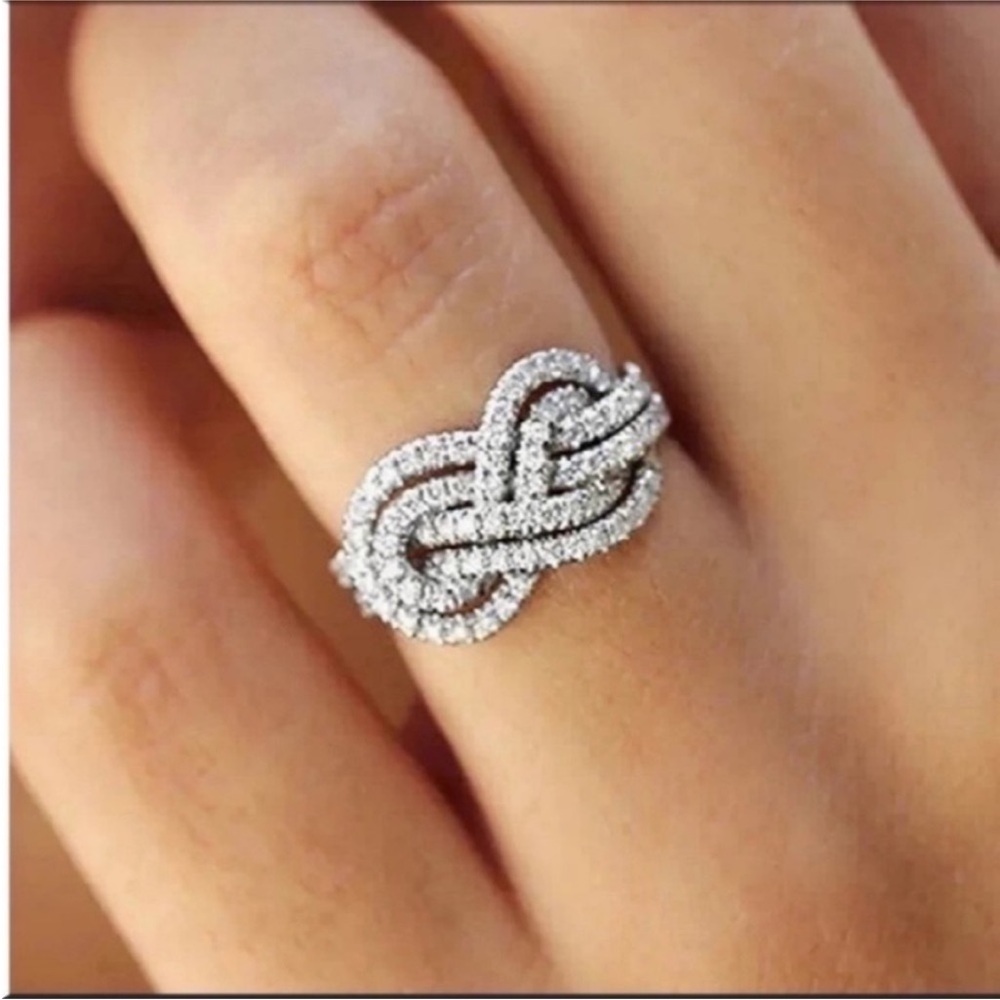 Elegant Silver Knot Ring silver 925 size 6 New CZ